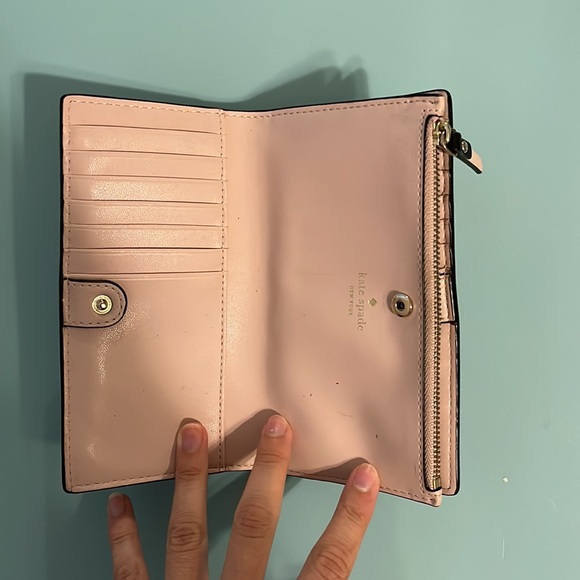 Kate Spade wallet - Picture 3 of 6